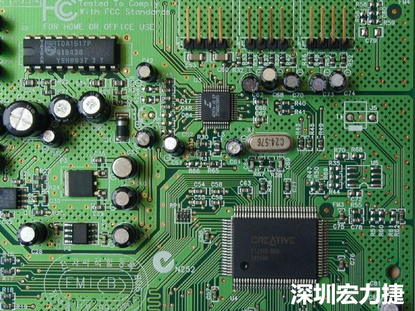 針對(duì)PCB區(qū)塊產(chǎn)生的EMI干擾問(wèn)題，可使用EMI改善對(duì)策元件重點(diǎn)改善。