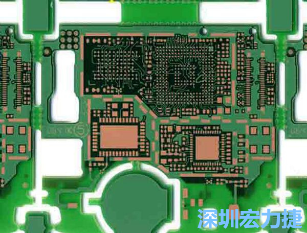 在產(chǎn)品極度要求小型化設(shè)計(jì)時(shí)，可利用HDI板材壓縮主板面積，同時(shí)具減輕重量優(yōu)點(diǎn)。